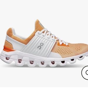 Women’s - ON-Running CloudSwift in Copper/Frost - size 8.5